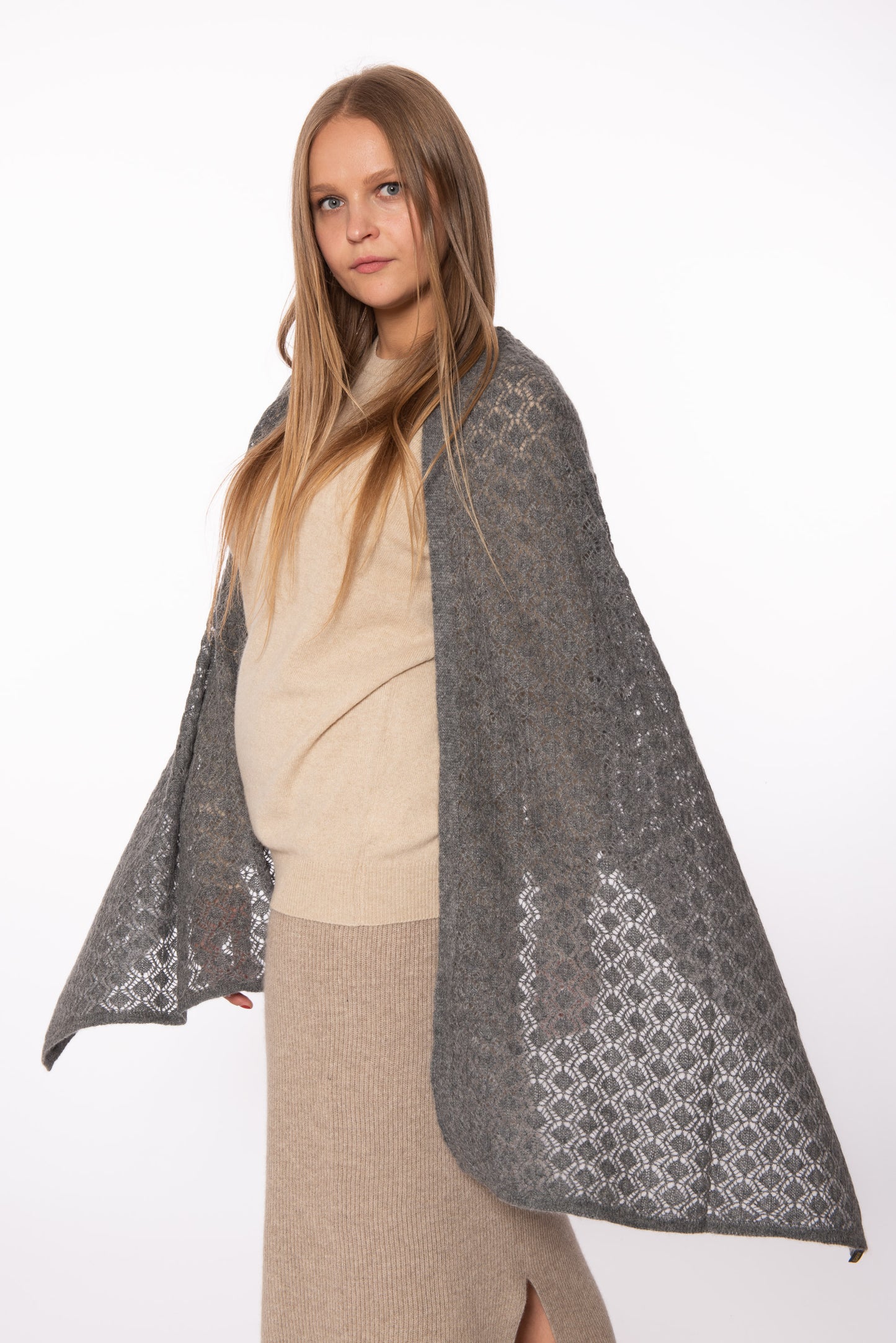 Luxurious 100% Cashmere Shawl